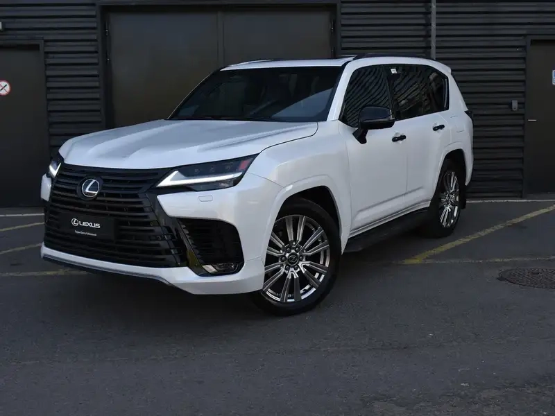 Ra mắt lexus lx600 thu hút giới yêu xe