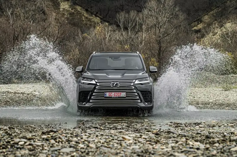 Xe lexus lx600 mẫu mới nhất đầy sức hút
