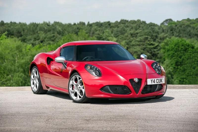 Lấy cảm hứng tốc độ từ xe alfa romeo 4c cảm hứng siêu xe