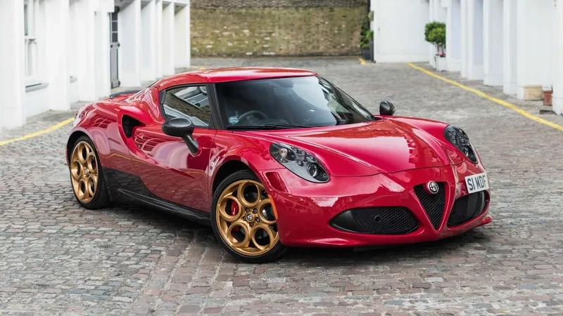 Đổi mới và cá tính với xe alfa romeo 4c hiện đại