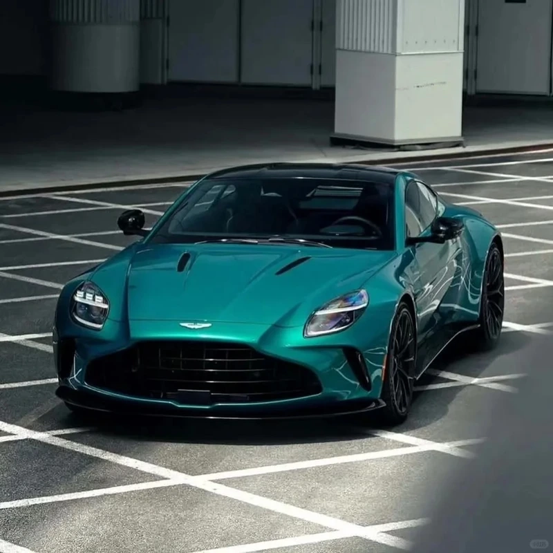Aston Martin Vantage là xe gì?
