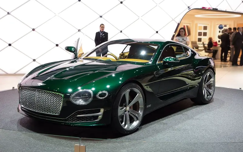 Chạm đỉnh sang trọng nhờ ảnh xe Bentley xa xỉ