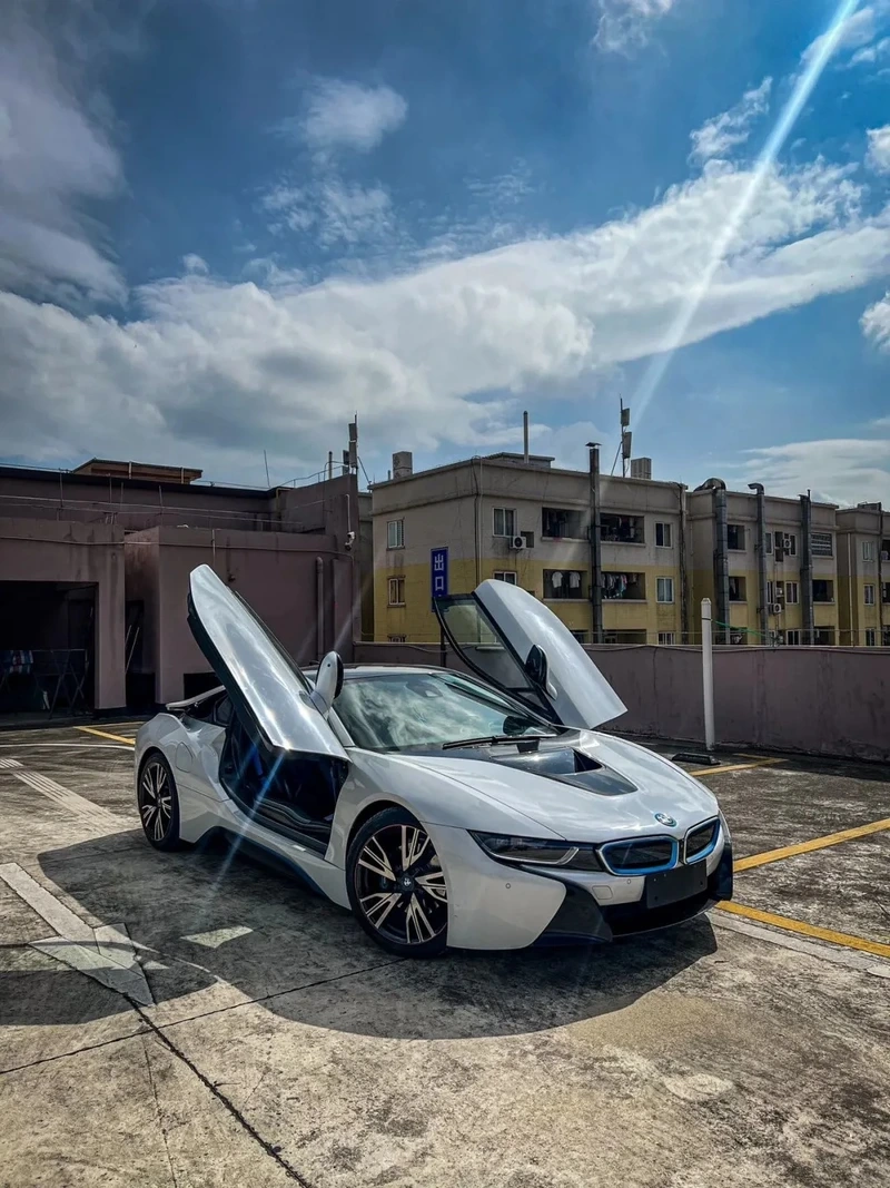 Thể thao cao cấp đầy phong cách bmw i8 thể thao cao cấp