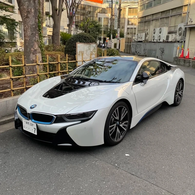 Mui trần phóng khoáng cực chất bmw i8 mui trần