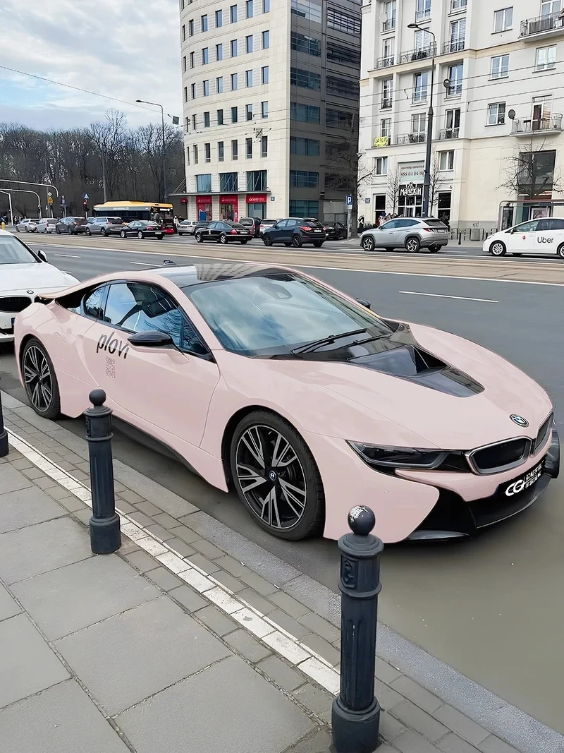 Cá tính nổi bật không thể nhầm lẫn bmw i8 cá tính