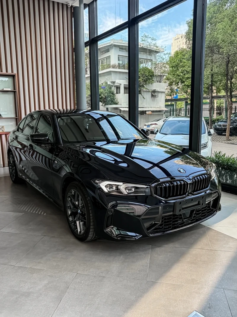 Phong cách ấn tượng với BMW M Series 2 cửa