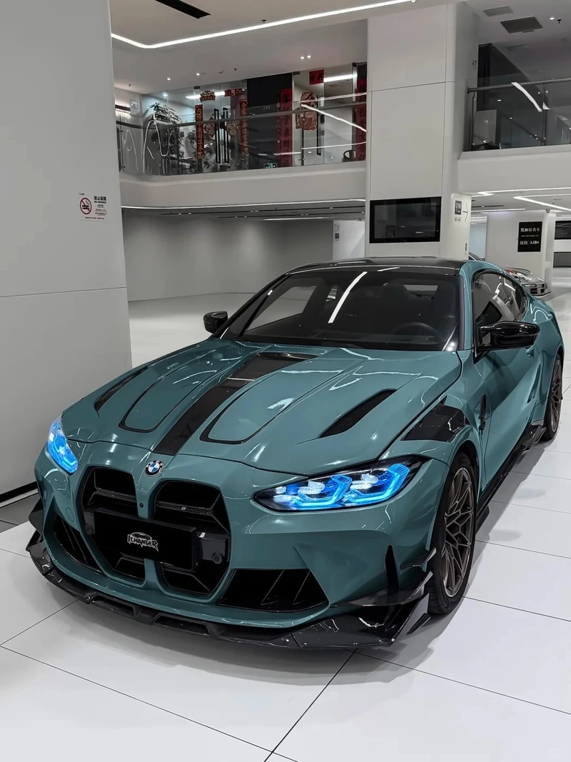 Tốc độ đỉnh cao trên đường đua BMW M Series đường đua