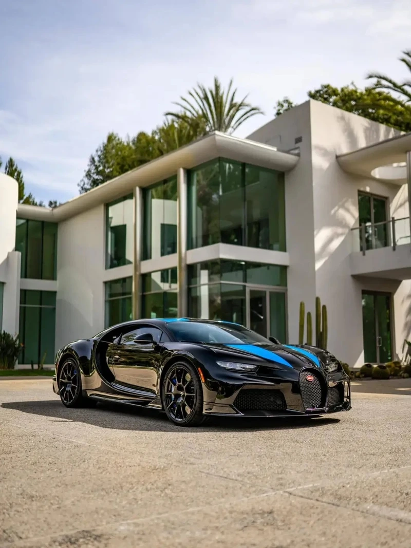 Tỏa sáng trên phố với Bugatti Chiron đường phố