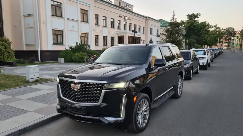 Cadillac nội thất xa hoa tinh tế từng chi tiết