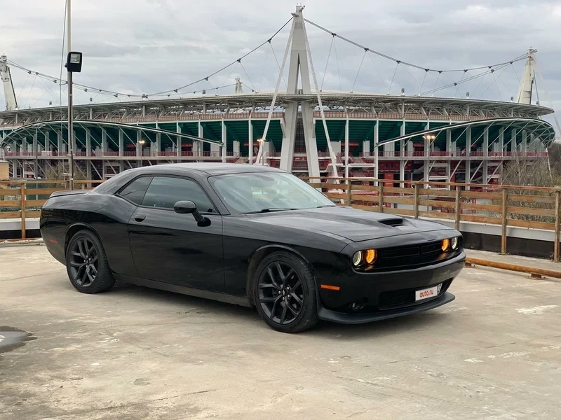 Mui cứng mạnh mẽ và sang trọng Dodge Challenger mui cứng