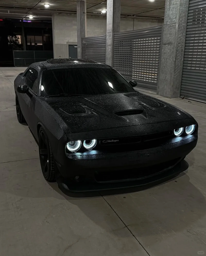 Cơ bắp Mỹ chuẩn phong cách Dodge Challenger xe cơ bắp Mỹ