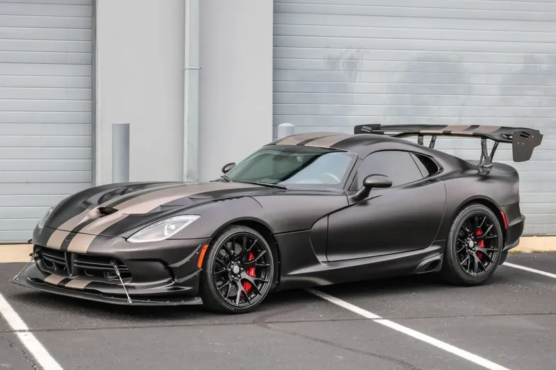 Ngắm xe dodge viper độc lạ gây ấn tượng mạnh