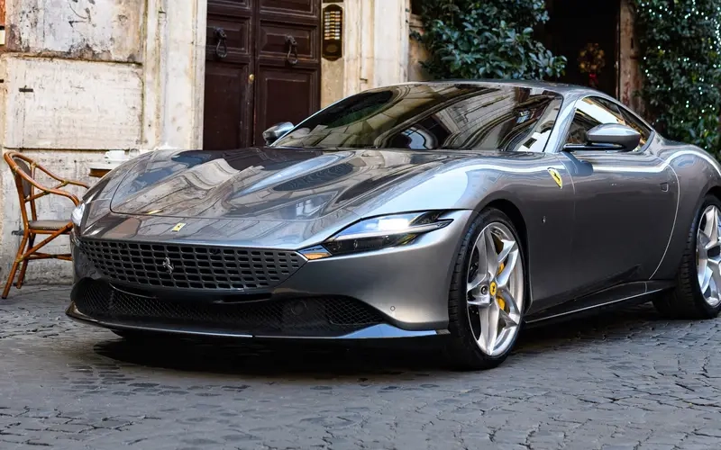 Chiêm ngưỡng Ferrari Roma độ phân giải cao