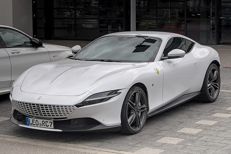 Ferrari Roma phong cách sang trọng tinh tế