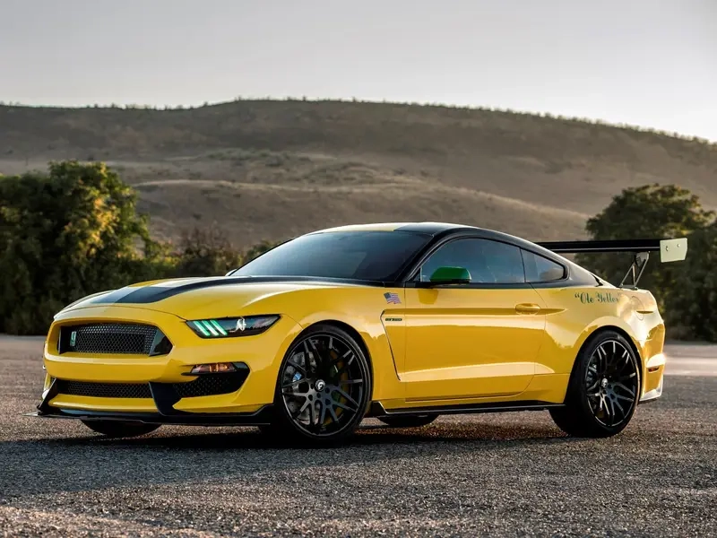 Ford Mustang cá tính mạnh thu hút mọi ánh nhìn