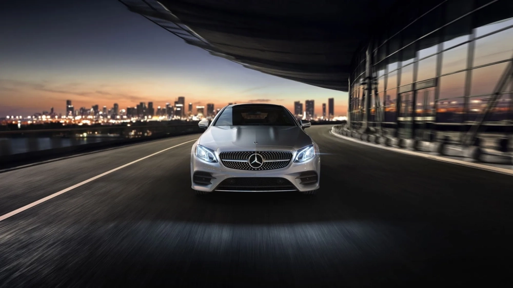 Thể hiện phong cách riêng với hình nền mercedes cá tính