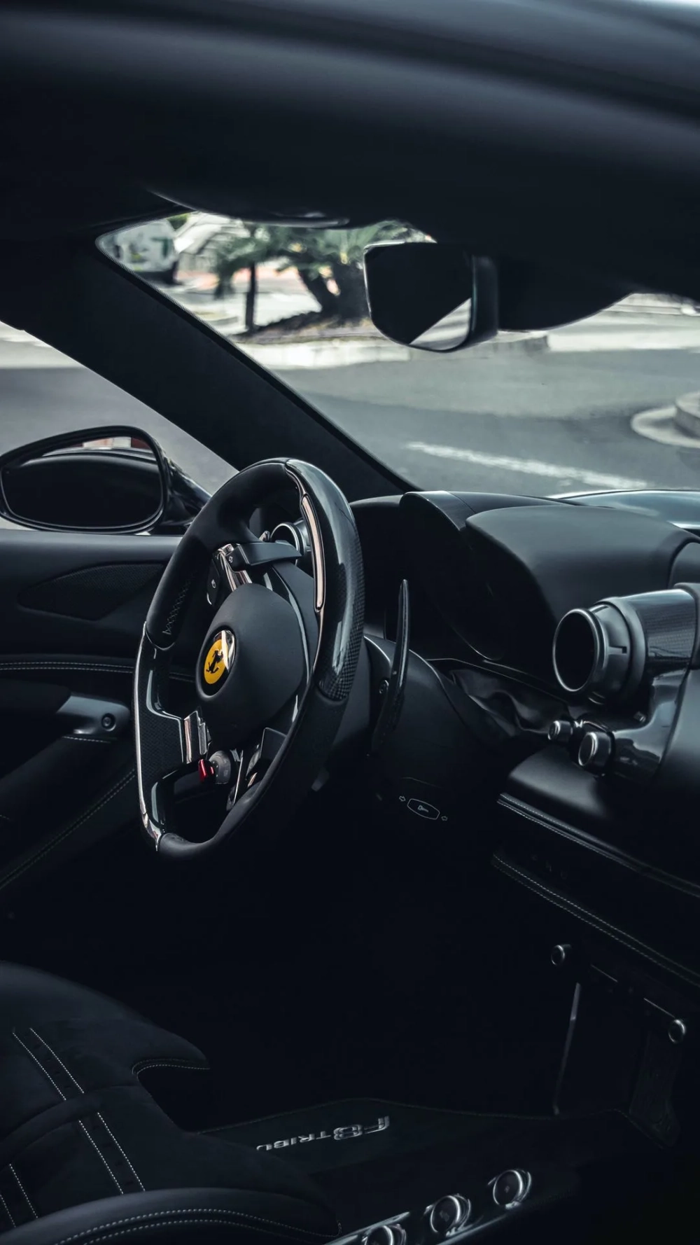 Trải nghiệm hình nền vô lăng 4k sống động