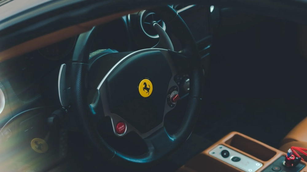 Trang trí màn hình với hình nền vô lăng wallpaper độc đáo