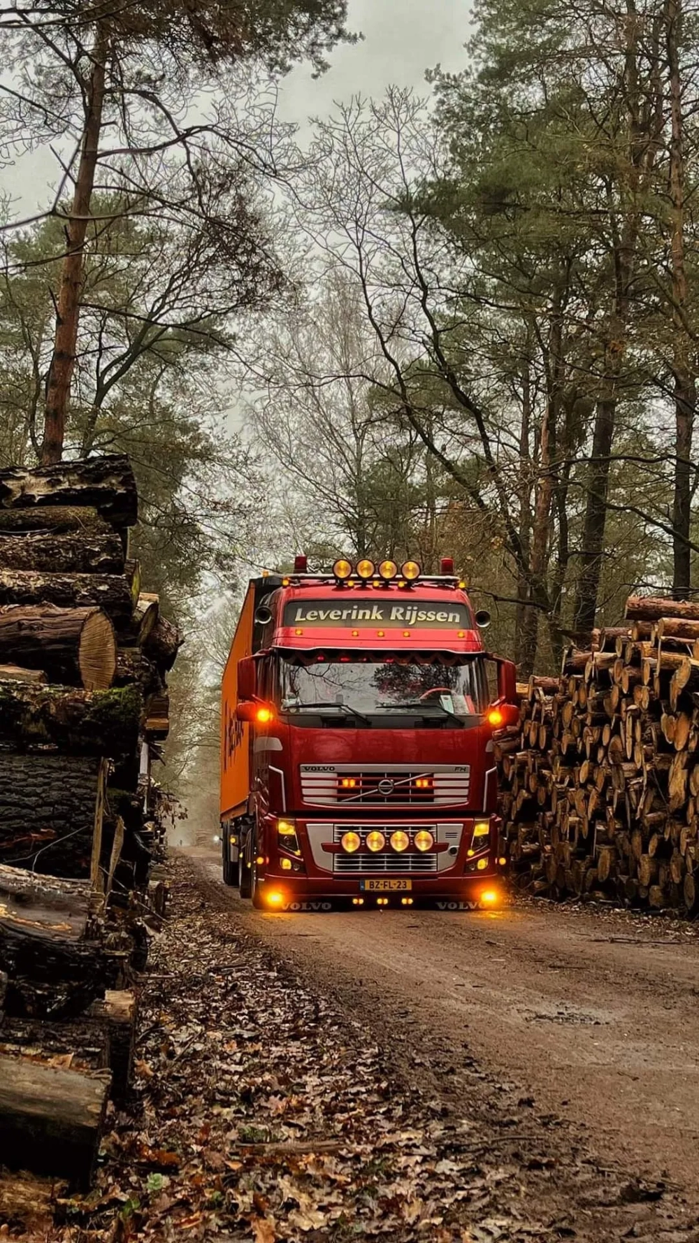 Biến màn hình với hình nền xe cứu hỏa chuyên dụng đỉnh cao