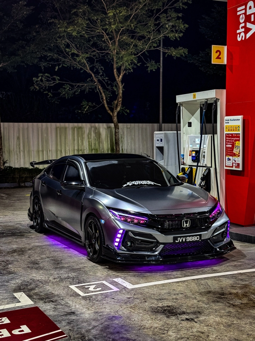 Honda civic độ mâm đen bóng 