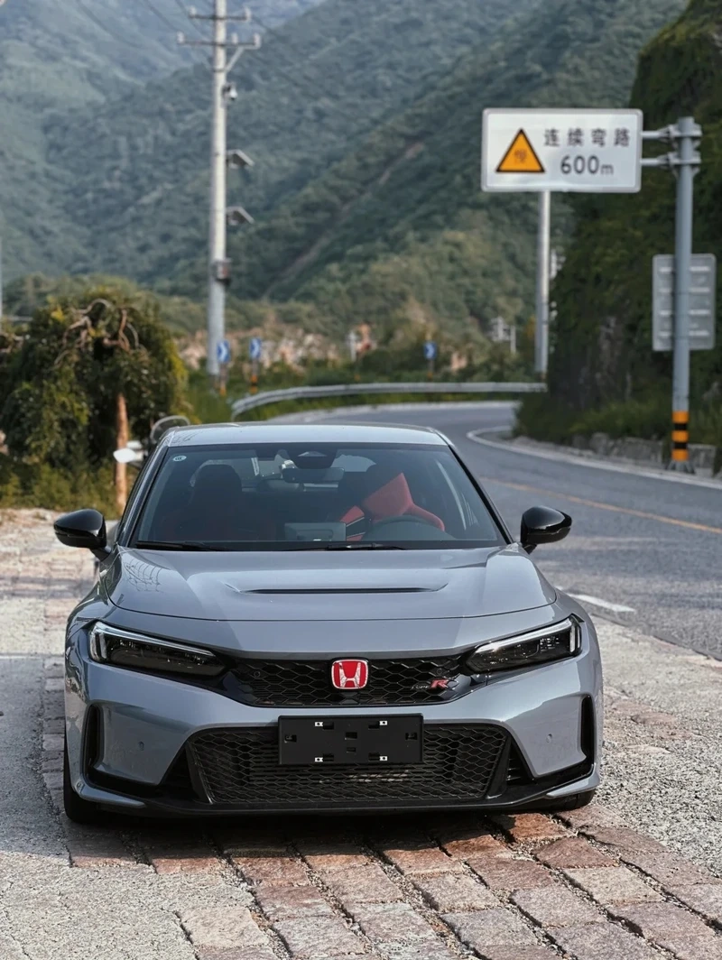 Sức mạnh vượt trội mọi hành trình honda civic type r mạnh mẽ