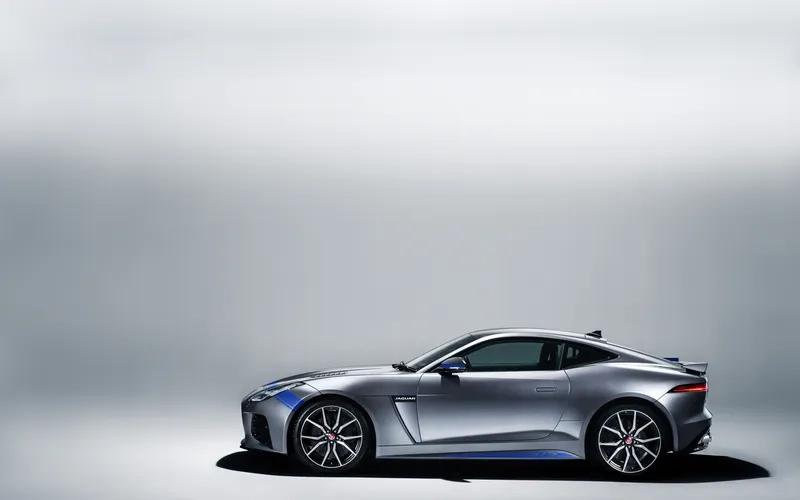 Dành cho người mê xe jaguar f-type svr đẳng cấp siêu xeDành cho người mê xe jaguar f-type svr đẳng cấp siêu xe
