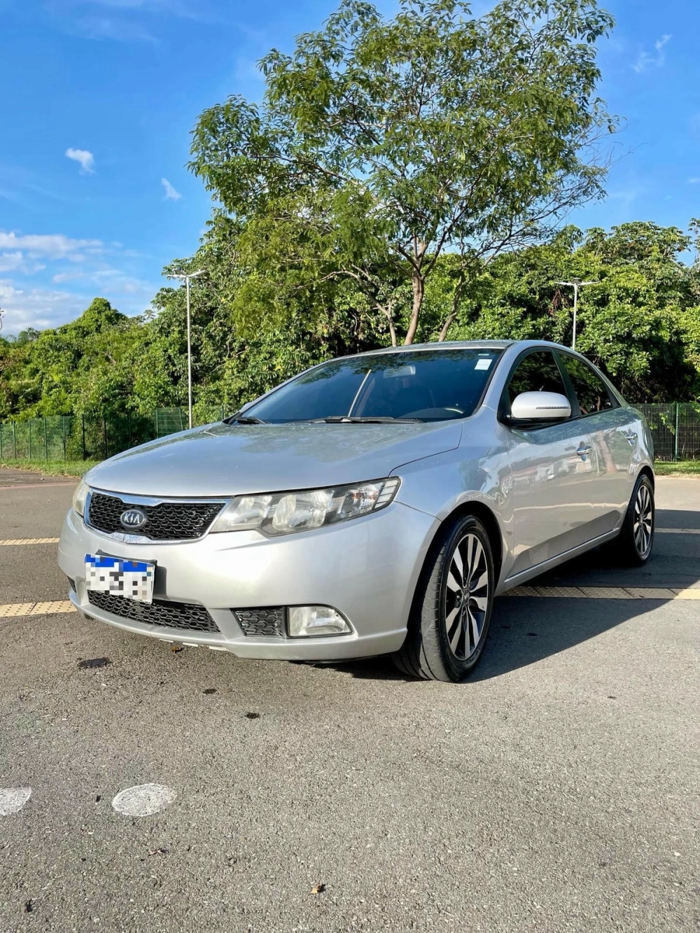 Kia K3 độ mâm đa chấu phay xước màu bạc đen rất hài hòa