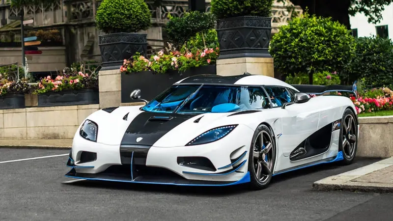 Đẳng cấp trong ảnh Koenigsegg Jesko chính hãng