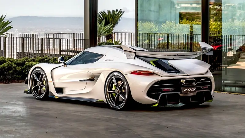 Mạnh mẽ với ảnh Koenigsegg Jesko phong cách thể thao