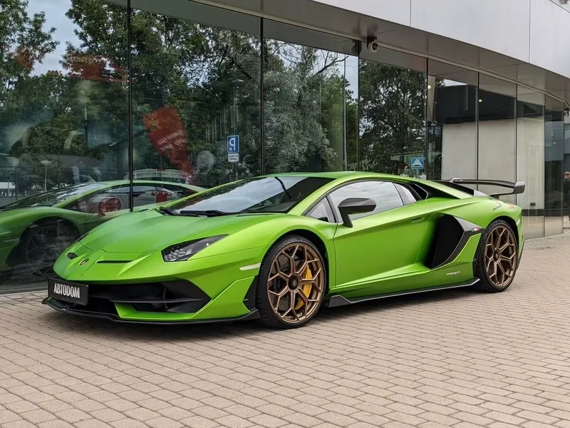 Ngắm xe lamborghini aventador svj với ngoại thất nổi bật