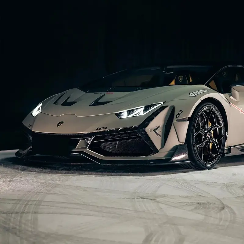 Lamborghini Huracán Evo phong cách hiện đại thời thượng