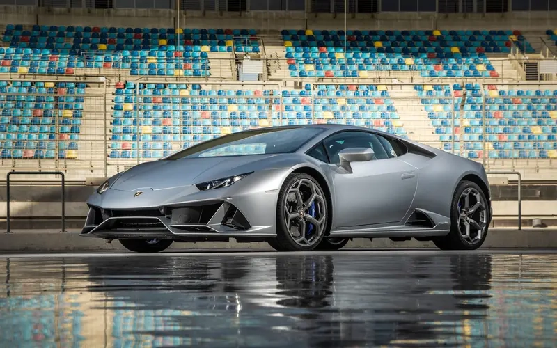 Lamborghini Huracán Evo đẳng cấp thượng lưu khác biệt