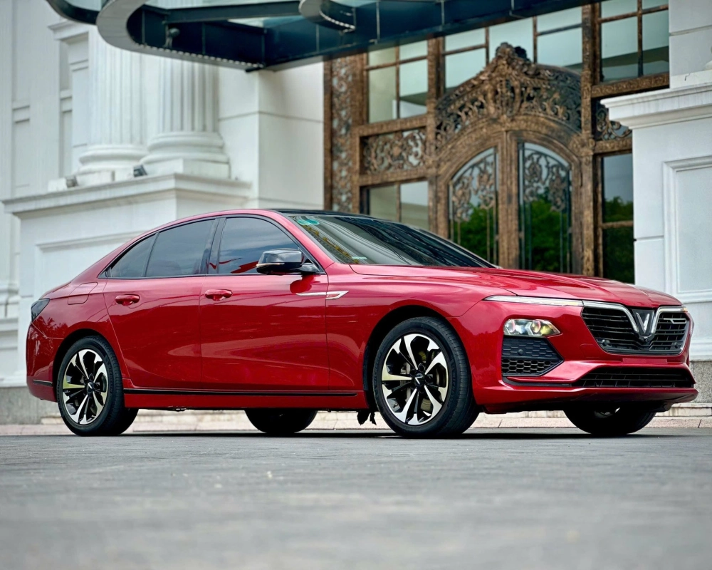 VinFast Lux A độ mâm đỏ đen bodykit hầm hố cực chất