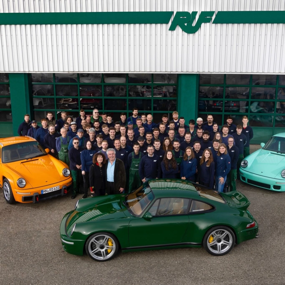 Dàn xe độ mâm 5 chấu phong cách cổ điển tại xưởng