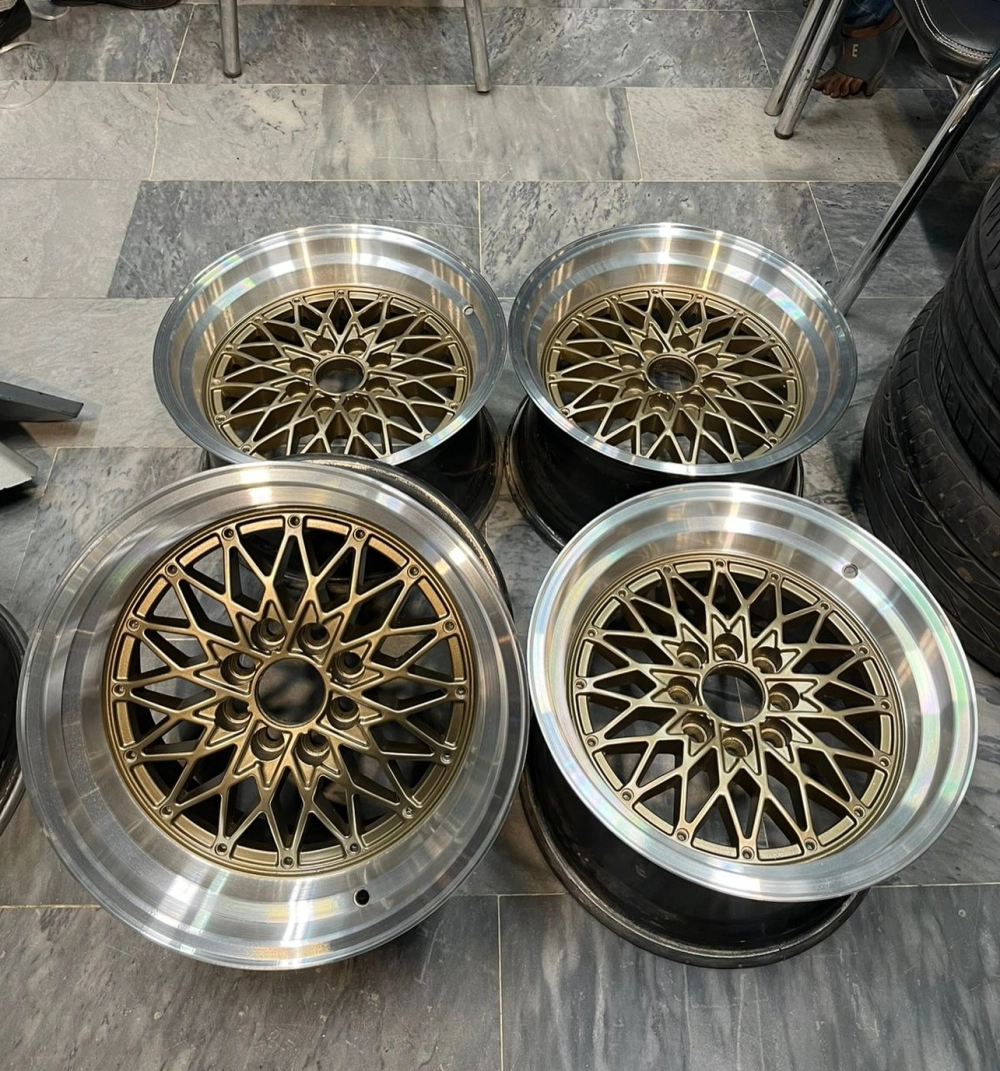 BMW độ mâm BBS dạng lưới màu xám chì viền bạc sang trọng