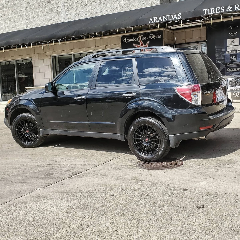 Mâm đa chấu màu đen bóng mạnh mẽ độ cho xe Subaru Forester