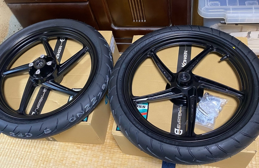 Cặp mâm đúc 5 chấu màu đen bóng thể thao cho xe máy Racing