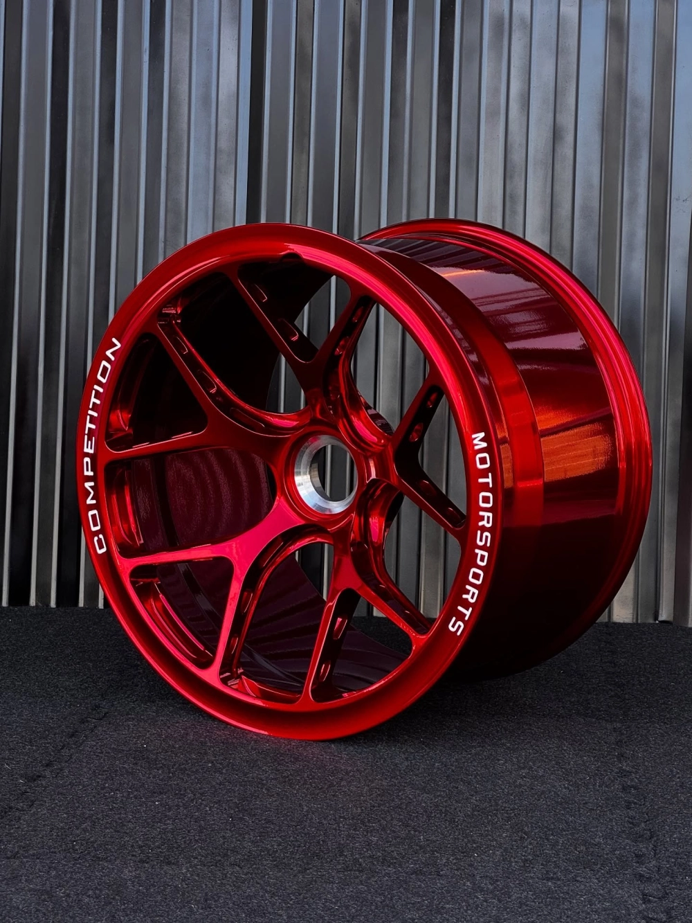 Mẫu mâm lồi màu đỏ chrome bóng độ xe thể thao cực chất