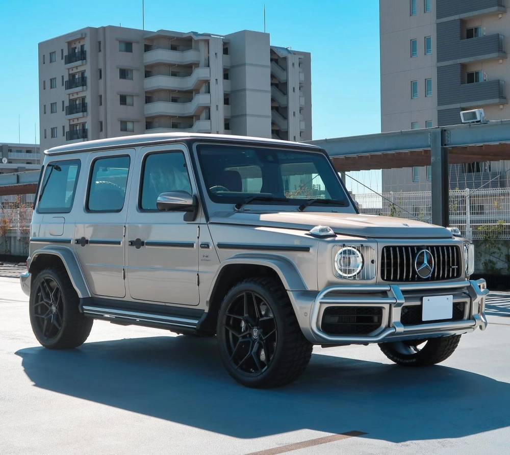 Xe Mercedes G63 độ mâm Mercedes AMG màu đen mờ mạnh mẽ hầm hố