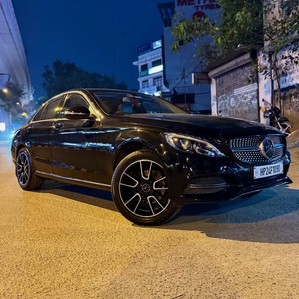 Xe C-Class độ mâm Mercedes AMG 5 chấu kép phay bóng sang trọng