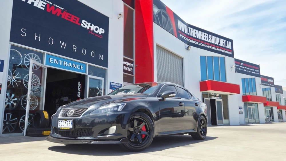 Sơn mâm xe kia k3 đen bóng kiểu 6 chấu đơn thể thao đầy cá tính