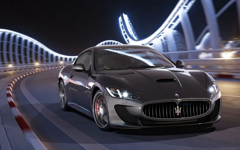 Ngắm xe maserati quattroporte với ngoại thất nổi bật