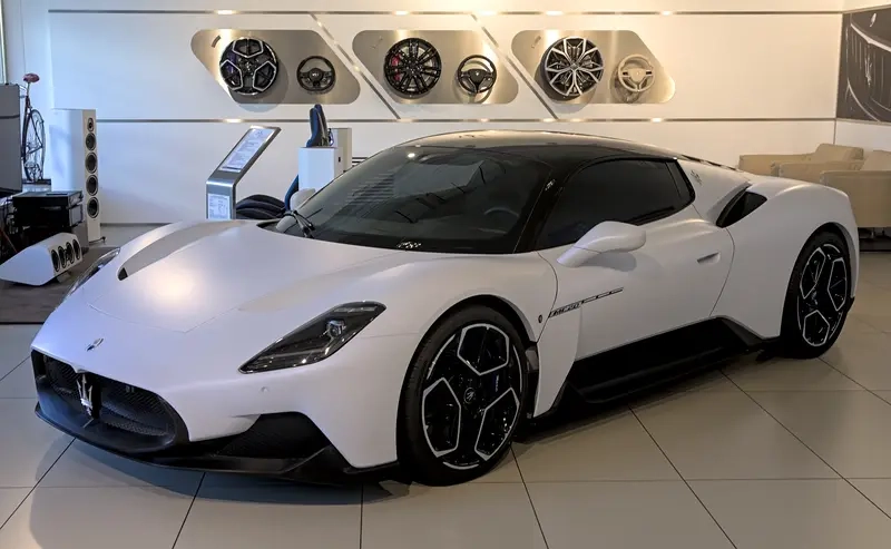 Ảnh xe Maserati mc20 đẹp cuốn hút mọi ánh nhìn