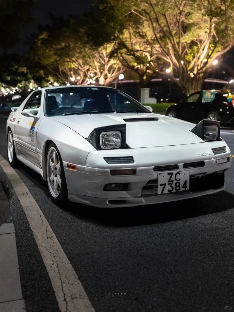 Thiết kế khí động học chuẩn Mazda RX7 thiết kế khí động học