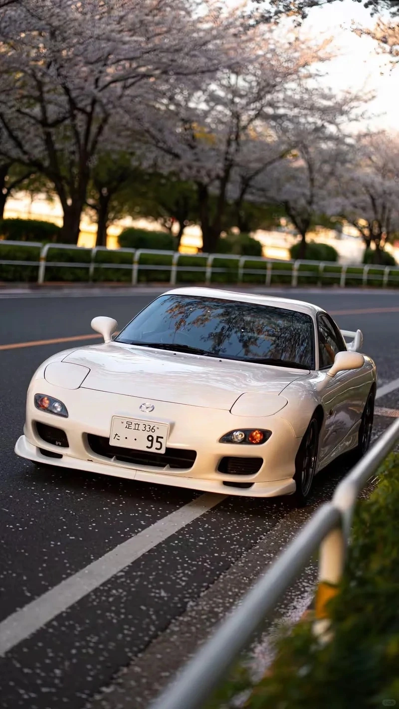 Turbo mạnh mẽ bứt tốc Mazda RX7 turbo