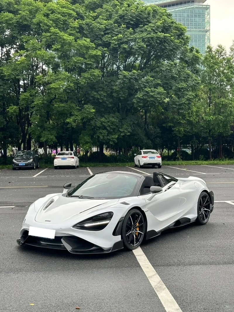 McLaren 720S ngoại thất ấn tượng
