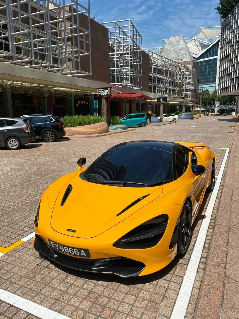 McLaren 720S xe hiệu suất cao