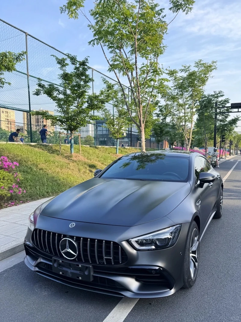 Phong cách đỉnh cao từ Mercedes AMG thiết kế thể thao