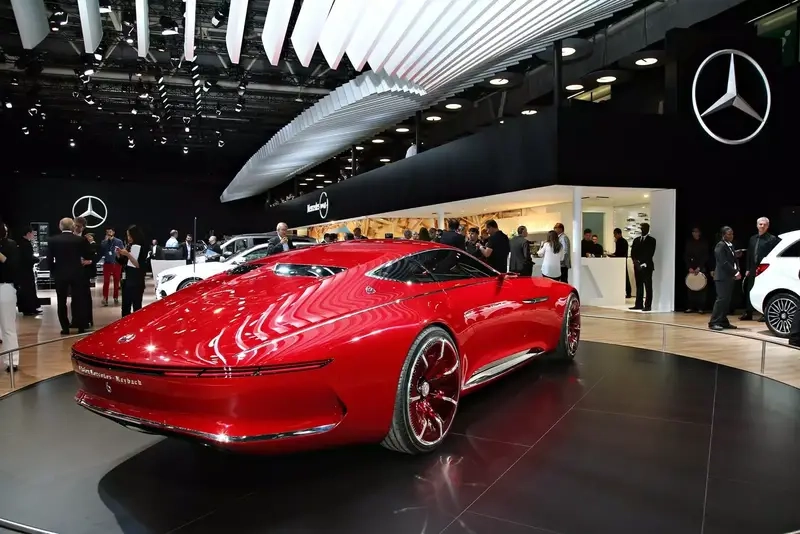 Mercedes Maybach màu sắc đầy khí chất