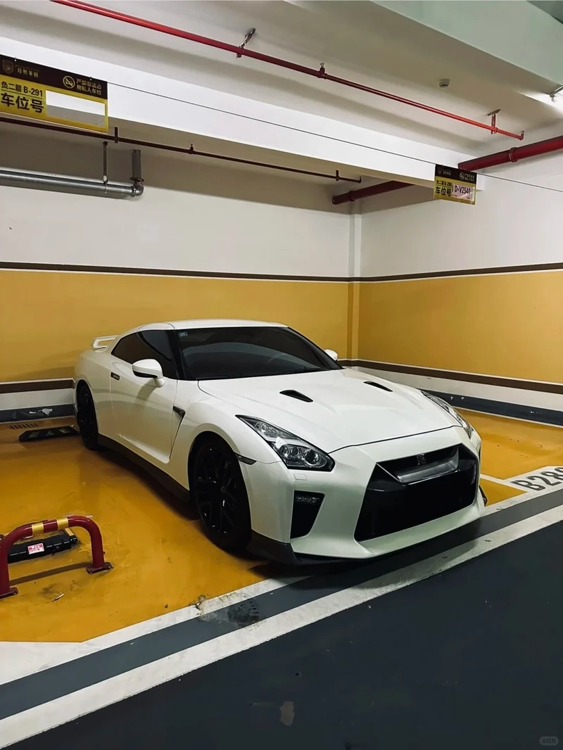 Phong cách thể thao nổi bật Nissan GTR phong cách thể thao
